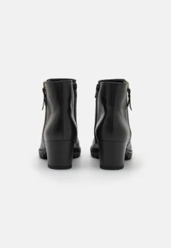 Gabor Comfort Cowboy-/Bikerlaarsjes - Schwarz 9 Gabor Comfort Cowboy-/Bikerlaarsjes - Schwarz -Comfort Schoenen Winkel 65ec8fd8d9094d9ca57fe6c96afa8014