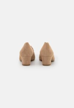 Gabor Comfort Klassieke Pumps - Sand 9 Gabor Comfort Klassieke Pumps - Sand -Comfort Schoenen Winkel a1bb1ca31a5d454b9abf6b15999687f9